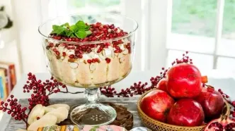 طرز تهیه ترایفل انار؛ دسر شیک و مجلسی برای شب یلدا