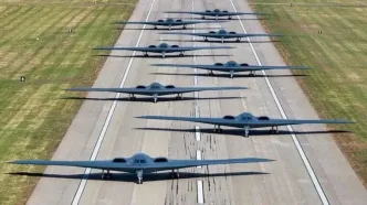 ۱۲ بمب‌افکن رادارگریز B-2 همزمان به پرواز درآمدند