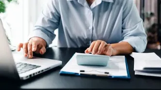 وام ۵۰ میلیونی بازنشستگان امروز واریز شد | جزییات مرحله جدید وام بازنشستگان