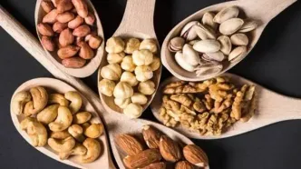 گردو پرکالری‌ترین و بادام هندی کم‌کالری‌ترین مغزها