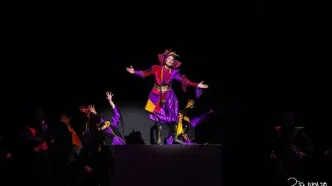 «شاه‌لیر» الیکا عبدالرزاقی در جشنواره کارتاژ تونس روی صحنه رفت