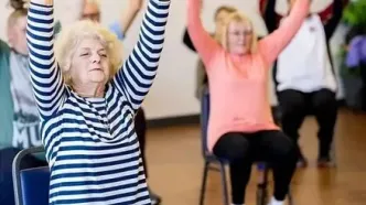 انجام کارهای داوطلبانه باعث کندی روند زوال عقل در سالمندان می‌شود