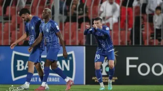 سوغاتی ۱۸ میلیاردی استقلال از بحرین!