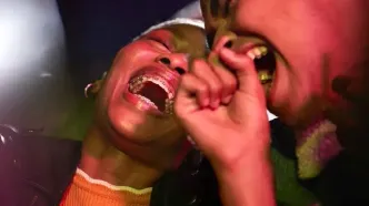 بخندید! فواید قلبی خنده از نگاه علم