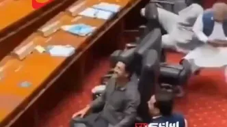 ورود غیر منتظره یک الاغ به پارلمان پاکستان