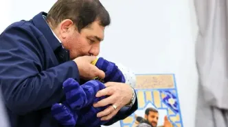 مخبر: خانواده‌های شهدا سرمایه‌های اجتماعی نظام هستند