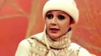 سفر در زمان؛ «گوگوش» در حال گریه کردن در مراسم خاکسپاری مهستی؛ سال 86