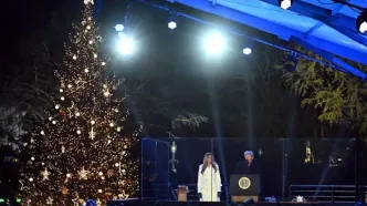 ملانیا ترامپ درخت ملی کریسمس را روشن کرد