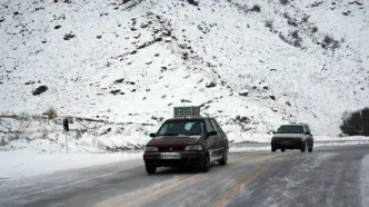 ترافیک نیمه سنگین آزادراه قزوین _ کرج _ تهران/ بارش برف و باران در برخی جاده‌های کشور