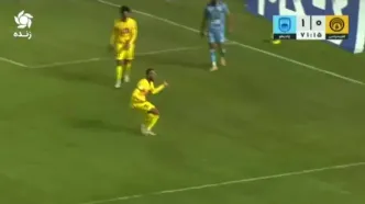 گل اول فجر سپاسی توسط ارسلان مطهری در دقیقه 72 / فجر سپاسی 1 - چادرملو 1