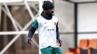 ابهام درباره مدافع پرحاشیه پرسپولیس؛ می‌ماند یا...؟!