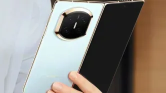 رقیب گلکسی زد فولد عرضه شد