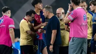 مدافع بارسلونا ماندنی شد