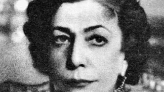 «تاج الملوک، همسر دوم رضاخان» در عروسی پسرش؛ سال 1329