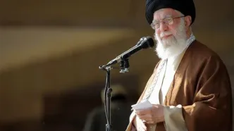 دیدار صمیمانه رهبرانقلاب با خانواده شهید مسیحی در روزهای سال نو میلادی