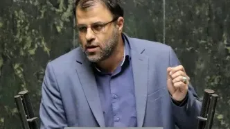 سوال نماینده مشهد از وزیر راه؛ چرا در بلیط هواپیماهای داخلی انگلیسی نوشته می‌شود؟/ عکس