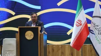 ویدیو| حمله مجری تلویزیون به تاجرنیا: فکر بهداشت دهان و دندان است!