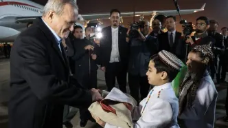 ورود رئیس جمهور به عشق‌آباد