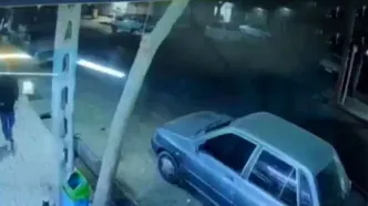 تصاویر دلخراش از برخورد موتورسوار با پراید پارک شده