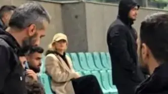 تیپ خاص همسر اورونوف در دیدار پرسپولیس و پیکان/ویدیو