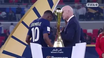 ویدئو: مراسم اهدا مدال و جشن قهرمانی پی‌اس‌جی در فینال جام بین قاره ای