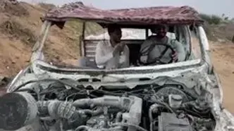 مردی در غزه خودروی خود را از ضایعات ساخت