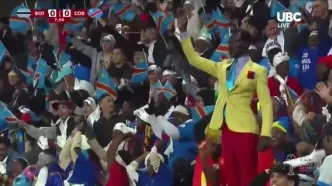 ویدئو: هوادار خاص کنگو که ۹۰ دقیقه تکان نخورد