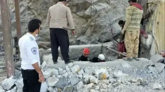 محبوس شدن ۲۴ نفر در پی ریزش معدن بافق