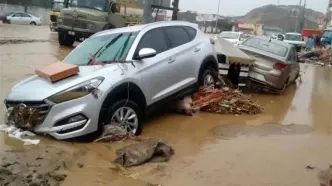 بحران سیلاب در جده / خیابان‌ها زیر آب رفتند