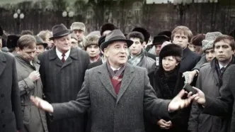 چگونه اصلاحات گورباچف موجب فروپاشی شوروی شد؟