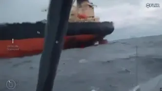 لحظه برخورد شناور بدون سرنشین اوکراین به نفتکش روسیه