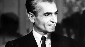 مراسم عروسی «محمدرضا پهلوی» با همسر سومش در کاخ گلستان