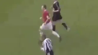 ویدئو نوستالوژی: از بحث با داور تا گل تماشایی؛ حرکت ناگهانی وین رونی