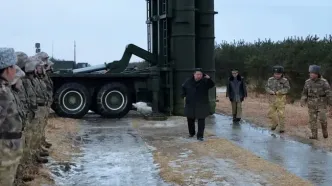 آزمایش یک موشک جدید دوربرد در کره شمالی با حضور کیم جونگ اون/ زیردریایی تهاجمی هسته‌ای کره شمالی چه ویژگی‌هایی دارد؟