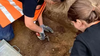 گنج نیزه‌های طلاکوب بعد از 2800 سال از چشمه مقدس بیرون آمد