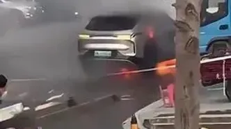 لحظه انفجار خودروی برقی در چین