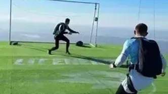 ویدئو: فوتبال در ارتفاع 1700 متری از زمین؟؟