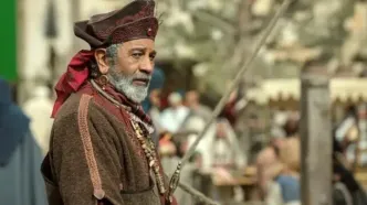 داریوش فرهنگ در نقش کاپیتان کشتی هانیبال در یک سریال جدید