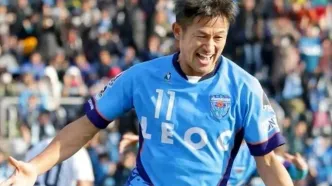 پیرترین بازیکن فوتبال جهان به چمن باز می‌گردد