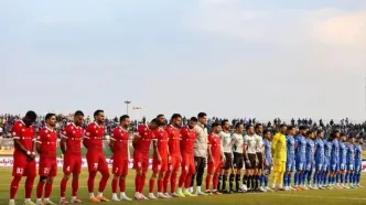 بازیکن استقلال در بازی دربی باید اخراج می‌شد؟