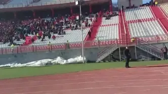 ورود بازیکنان پرسپولیس و واکنش هواداران تراکتور