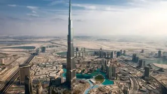 ویدئویی شگفت‌انگیز از برخورد صاعقه به برج خلیفه دبی