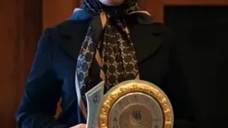 مهندس ضرغام‌زاده، مدیرعامل شرکت صنایع غذایی پدیدار، نشان عالی «مدیر سال» را دریافت کرد