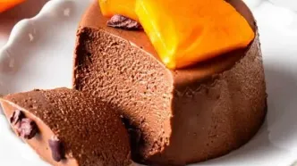 عصرونه امروز: دسر خرمالو و کاکائو؛ جادوی پاییزی در کوتاه‌ترین زمان ممکن!