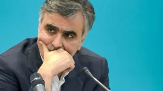 رییس کل بانک مرکزی هیچ کاری نمیتوانند کند / قیمت دلار از دستمان در رفته !