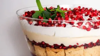 طرز تهیه یک دسر شیک و مجلسی برای شب یلدا