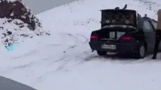 ببینید؛ بارش برف، شهروندان کرج را ذوق‌زده کرد