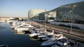 جزئیات لوکس یک مسابقه اتوموبیل‌سواری