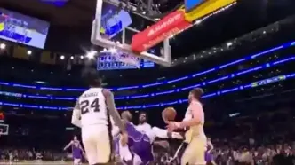 ویدئو: خلاصه بسکتبال لس آنجلس لیکرز119 - 132 سن آنتونیو اسپرز