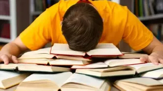 چرا موقع درس‌خواندن، همه کارها جذاب می‌شود؟